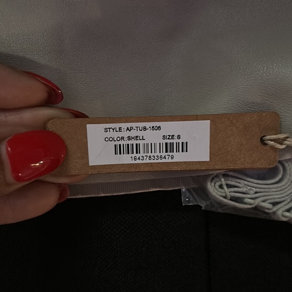 SKIMS • Faux Leather Crop Top • NWT • Never Worn • Removable Straps • Size S - Picture 3 of 4